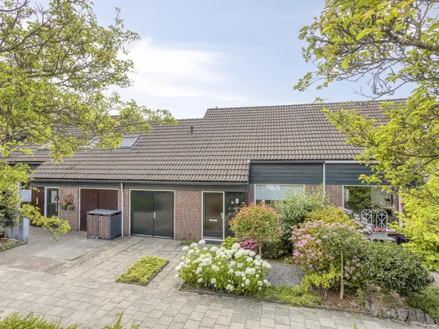 Koningin Wilhelminastraat 32, HEEMSKERK