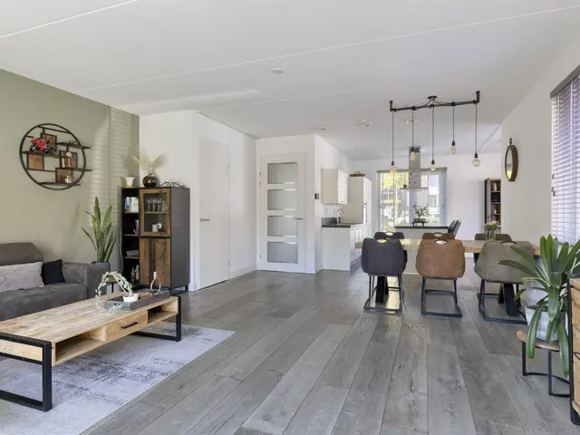 Florastraat 27, BEVERWIJK
