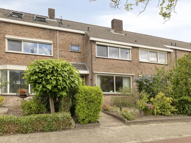 Middenweg 316, HEERHUGOWAARD