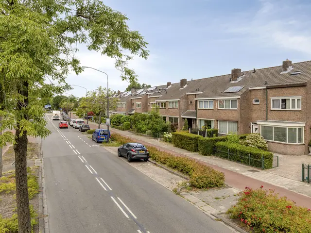 Middenweg 316, HEERHUGOWAARD