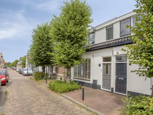Arendsweg 79, BEVERWIJK