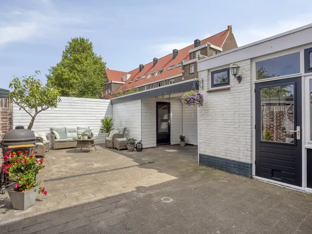 Arendsweg 79, BEVERWIJK