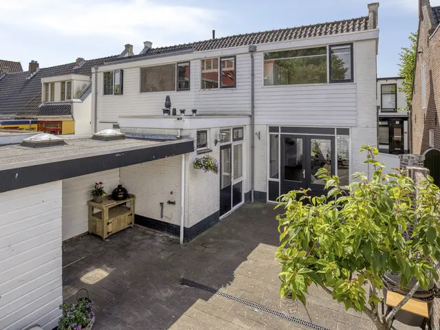 Arendsweg 79, BEVERWIJK