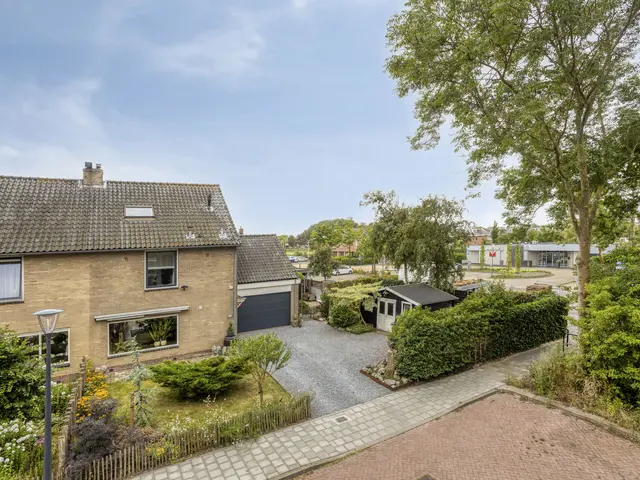 Kievitsvenstraat 15, UITGEEST