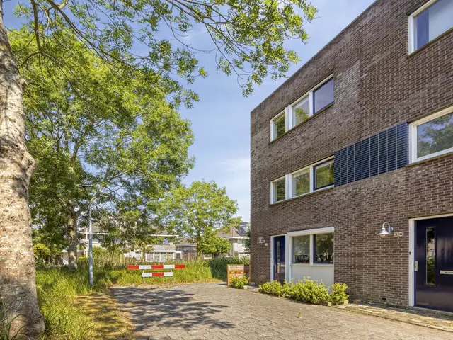 De Spin 32, UITGEEST