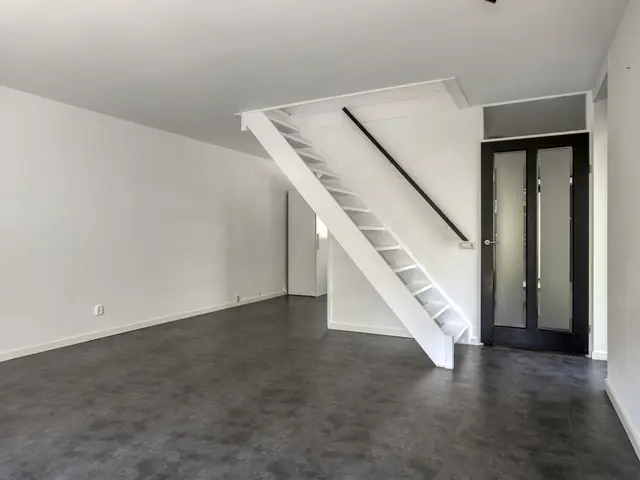 De Spin 32, UITGEEST