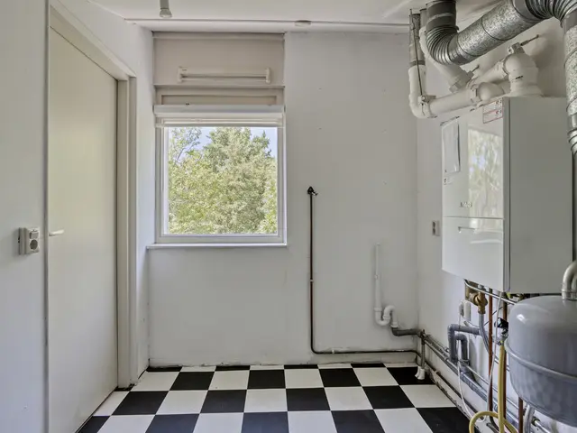 De Spin 32, UITGEEST