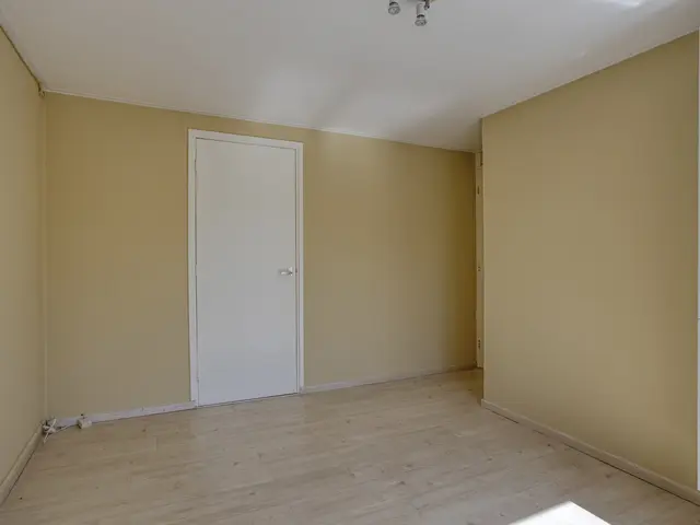 J.J. van Nesstraat 1, CASTRICUM