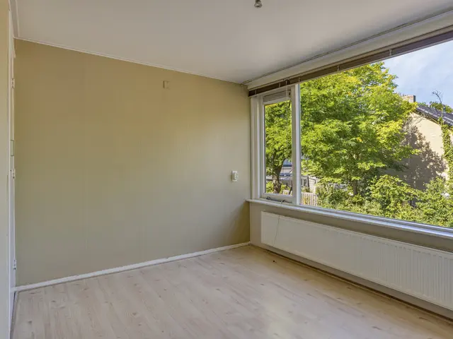 J.J. van Nesstraat 1, CASTRICUM