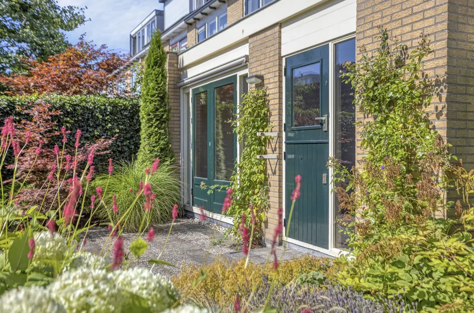 J.J. van Nesstraat 1