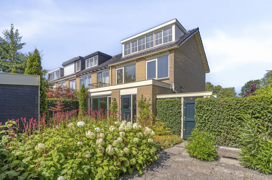 J.J. van Nesstraat 1