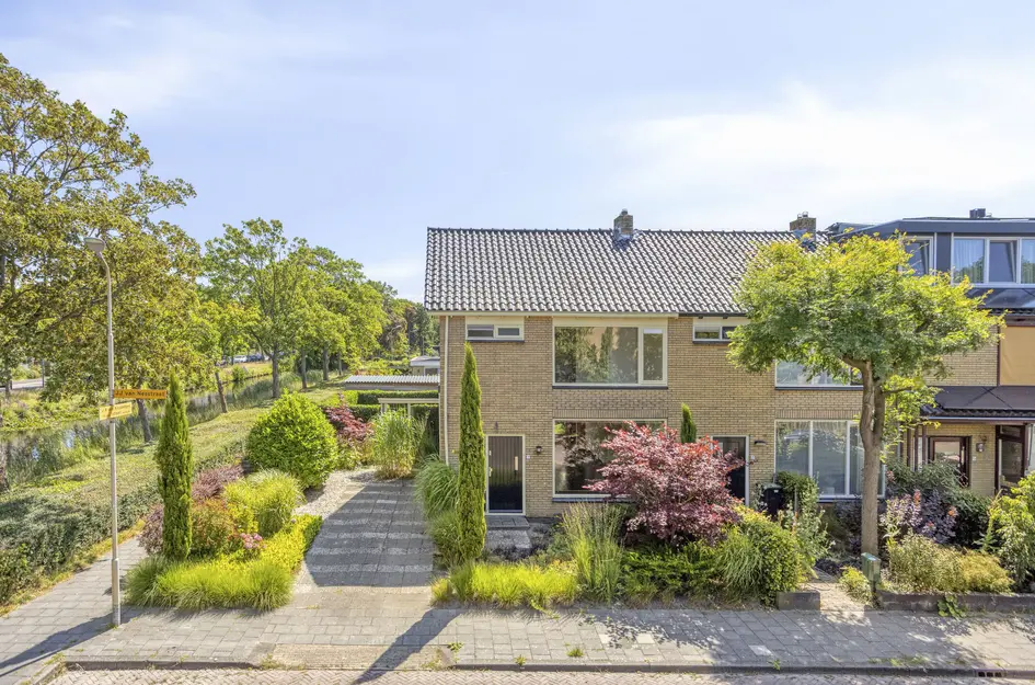 J.J. van Nesstraat 1