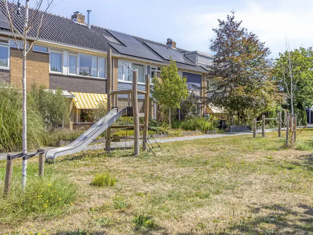 J.J. van Nesstraat 1, CASTRICUM