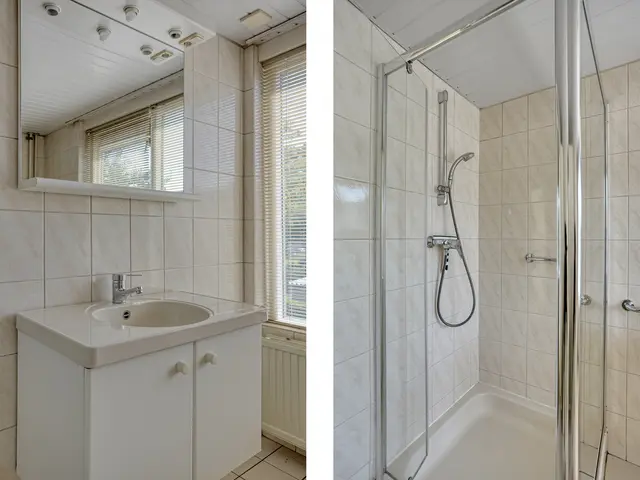J.J. van Nesstraat 1, CASTRICUM