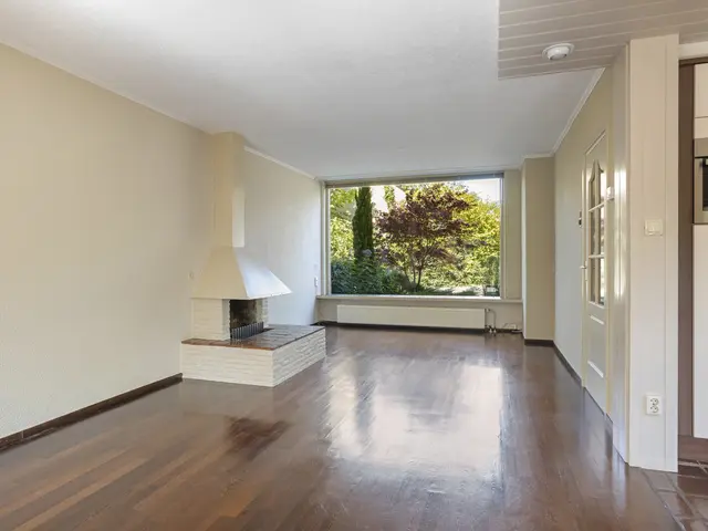 J.J. van Nesstraat 1, CASTRICUM