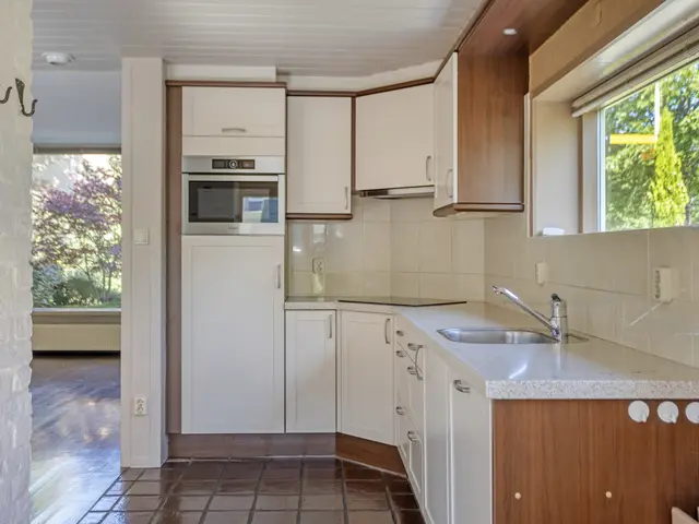 J.J. van Nesstraat 1, CASTRICUM