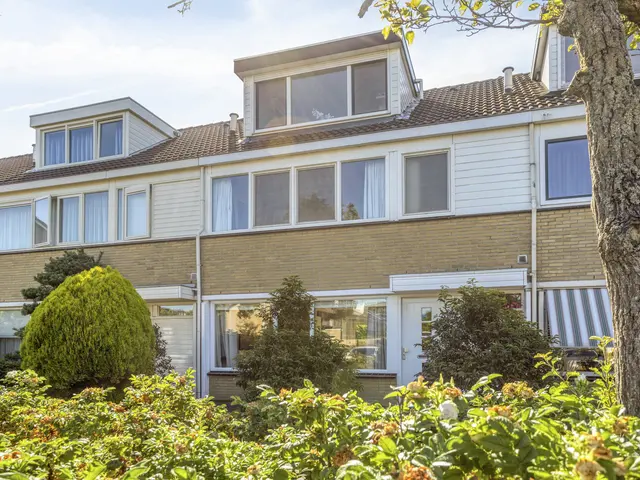 Calsplantsoen 35, BEVERWIJK