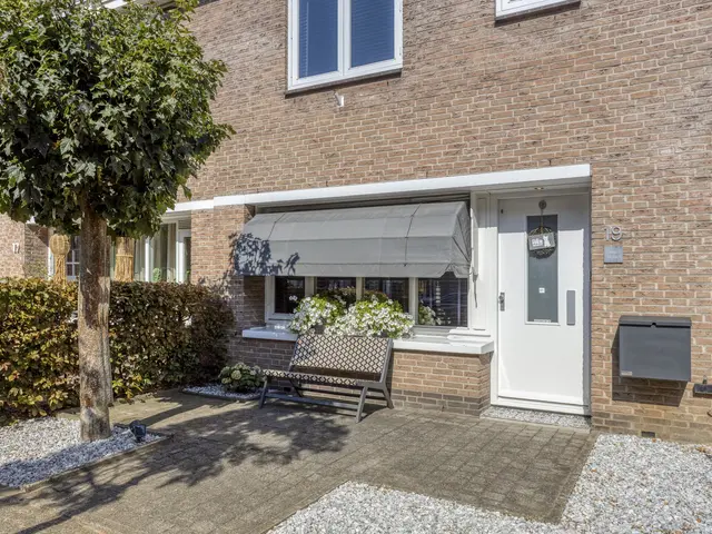 Salvador Allendelaan 19, BEVERWIJK