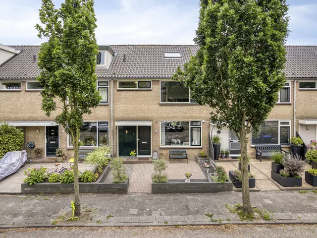 Burg Verstegenstraat 13, Westzaan