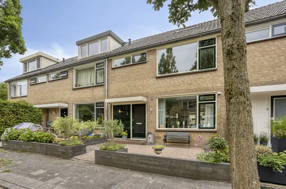 Burg Verstegenstraat 13