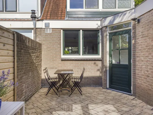 Hoorne 28, UITGEEST