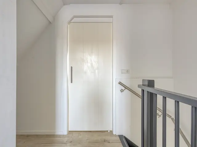 Hornstraat 6, OTERLEEK