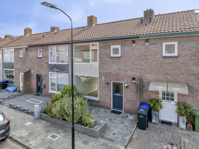 Peelstraat 18, BEVERWIJK