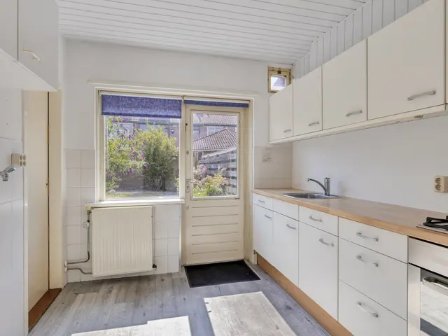 Peelstraat 18, BEVERWIJK