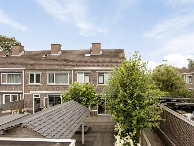 Prof ten Doesschatestraat 313, HEEMSKERK