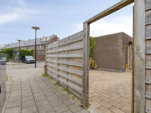 Koos Speenhofflaan 43, BEVERWIJK