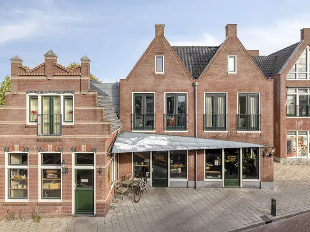 Middelweg 117b, UITGEEST