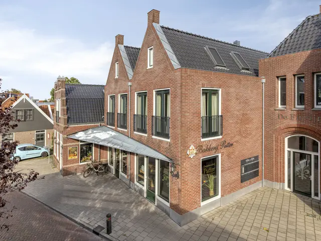Middelweg 117b, UITGEEST