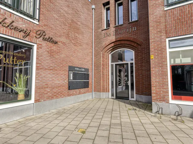 Middelweg 117b, UITGEEST