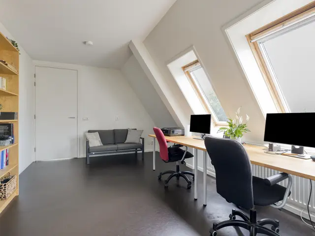 Middelweg 117b, UITGEEST