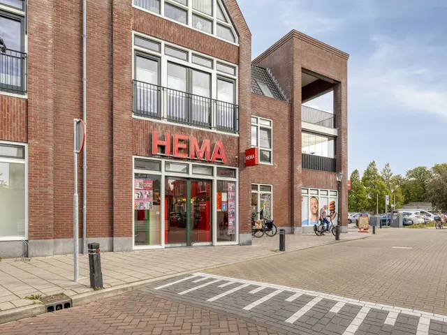 Middelweg 117b, UITGEEST
