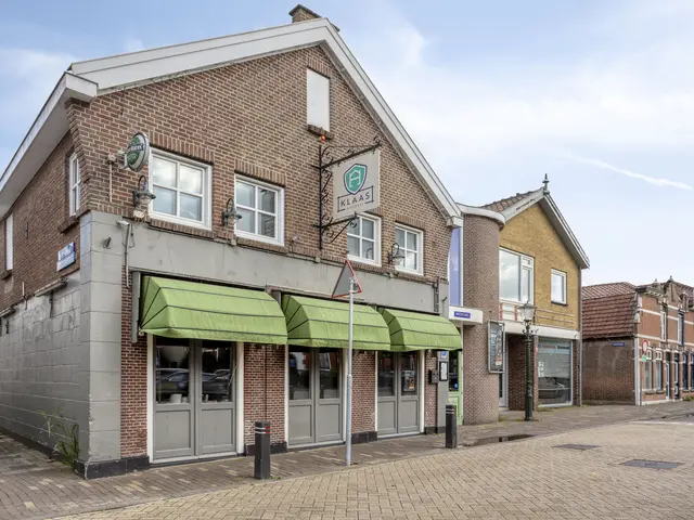 Middelweg 1d, UITGEEST