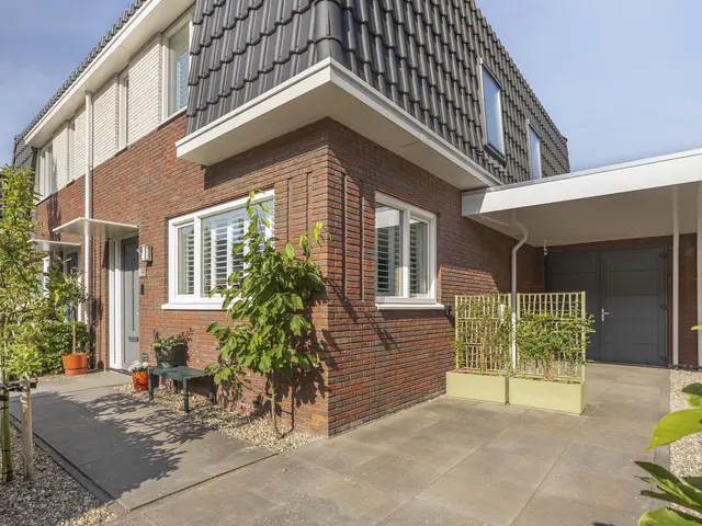 Ambachtsweg 46, HEILOO