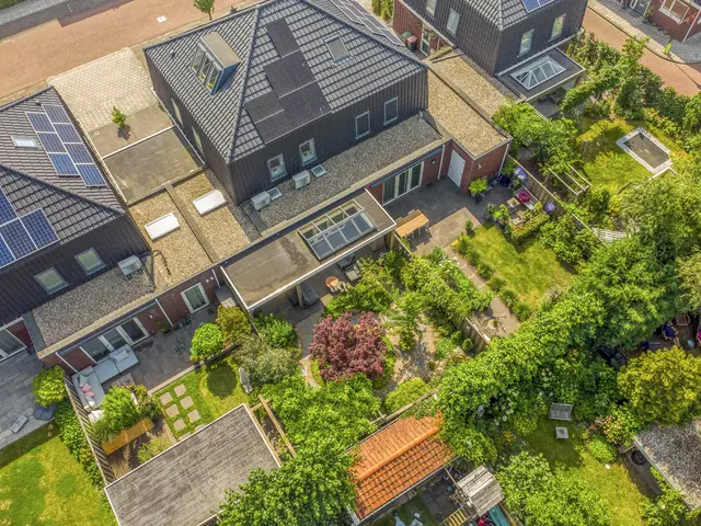 Ambachtsweg 46, HEILOO