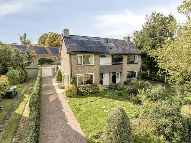 Van Bergenlaan 12, CASTRICUM