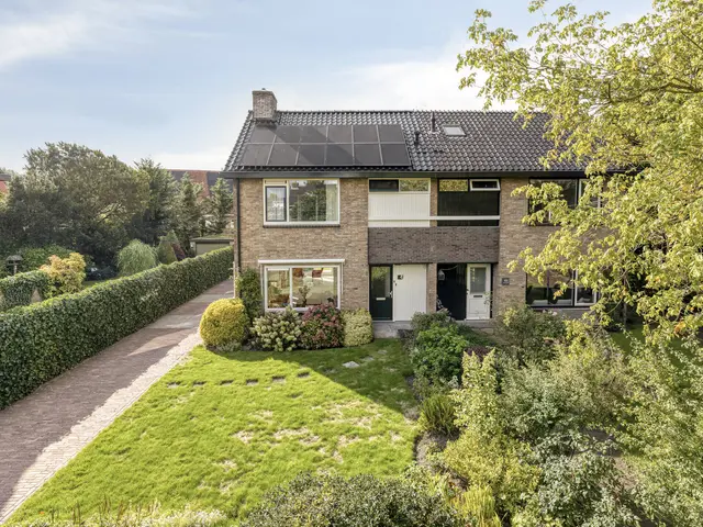 Van Bergenlaan 12, CASTRICUM