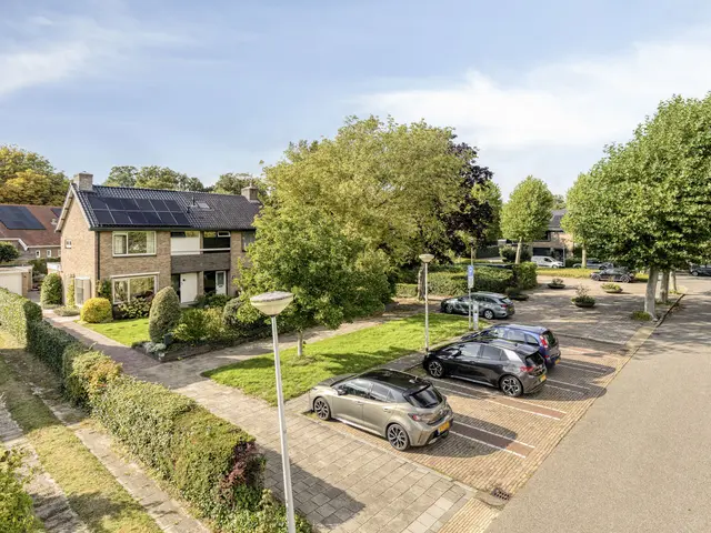 Van Bergenlaan 12, CASTRICUM