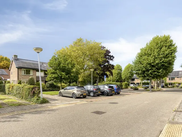 Van Bergenlaan 12, CASTRICUM