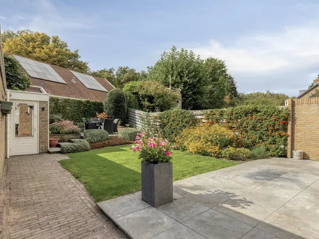 Van Bergenlaan 12, CASTRICUM