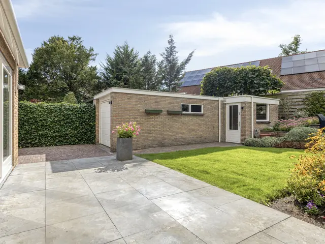 Van Bergenlaan 12, CASTRICUM