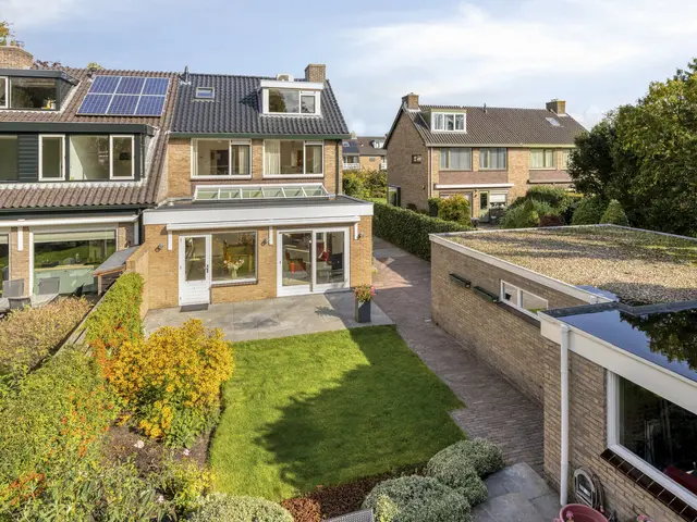 Van Bergenlaan 12, CASTRICUM