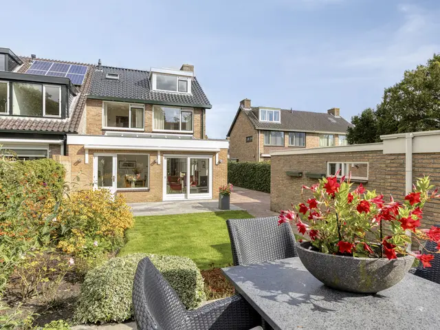 Van Bergenlaan 12, CASTRICUM