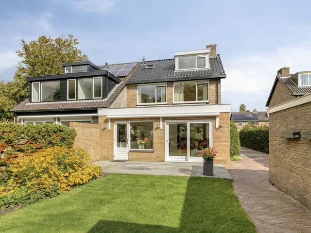 Van Bergenlaan 12, CASTRICUM
