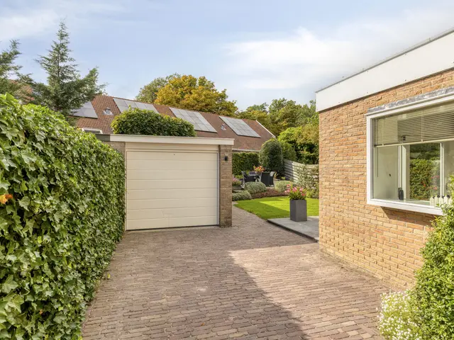 Van Bergenlaan 12, CASTRICUM