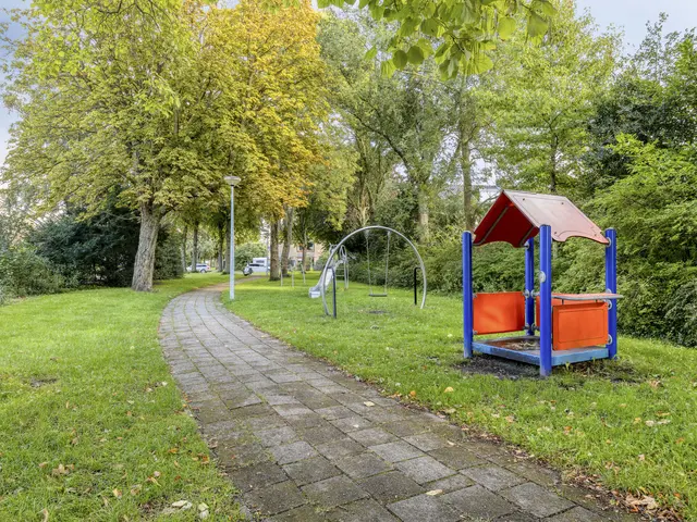 Van Bergenlaan 12, CASTRICUM