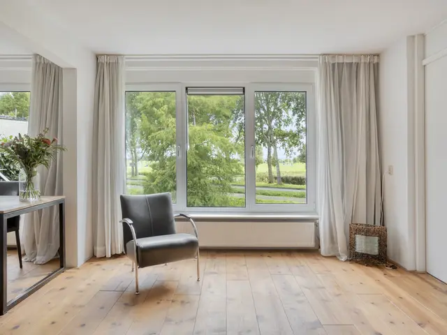 De Boog 80, HEILOO